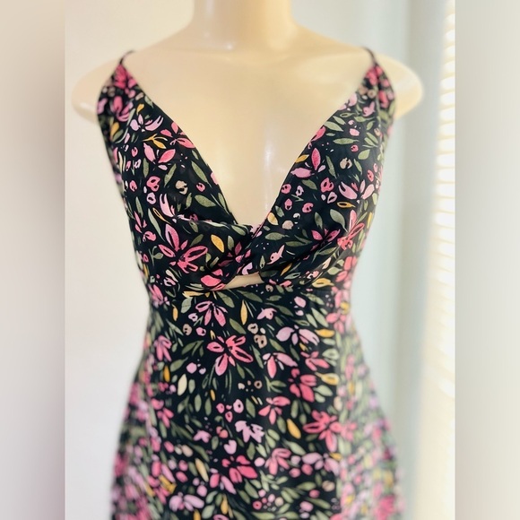 ZAFUL Women's Spaghetti Strap Floral Summer Hollow Twist Front Maxi Dresses Sexy - Picture 11 of 12